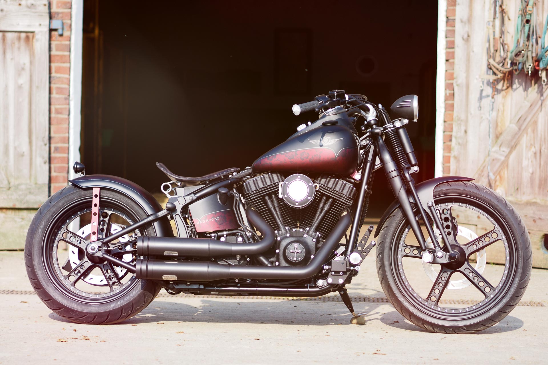 Thunderbike Rad Rocks • H-D Cross Bones FLSTSB Softail Springer