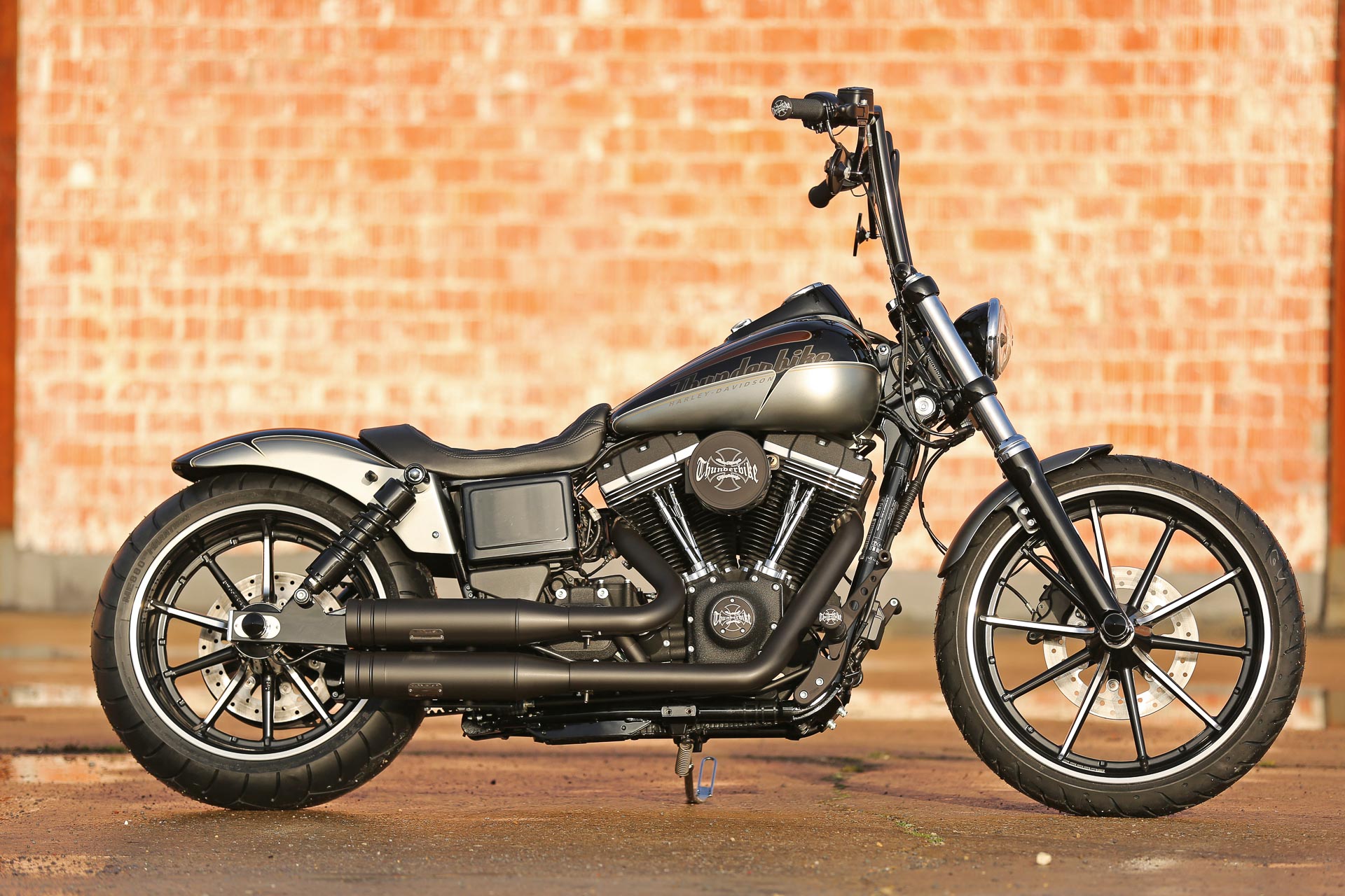 Harley-Davidson FXDB Custom Motorcycle Gallery • Thunderbike