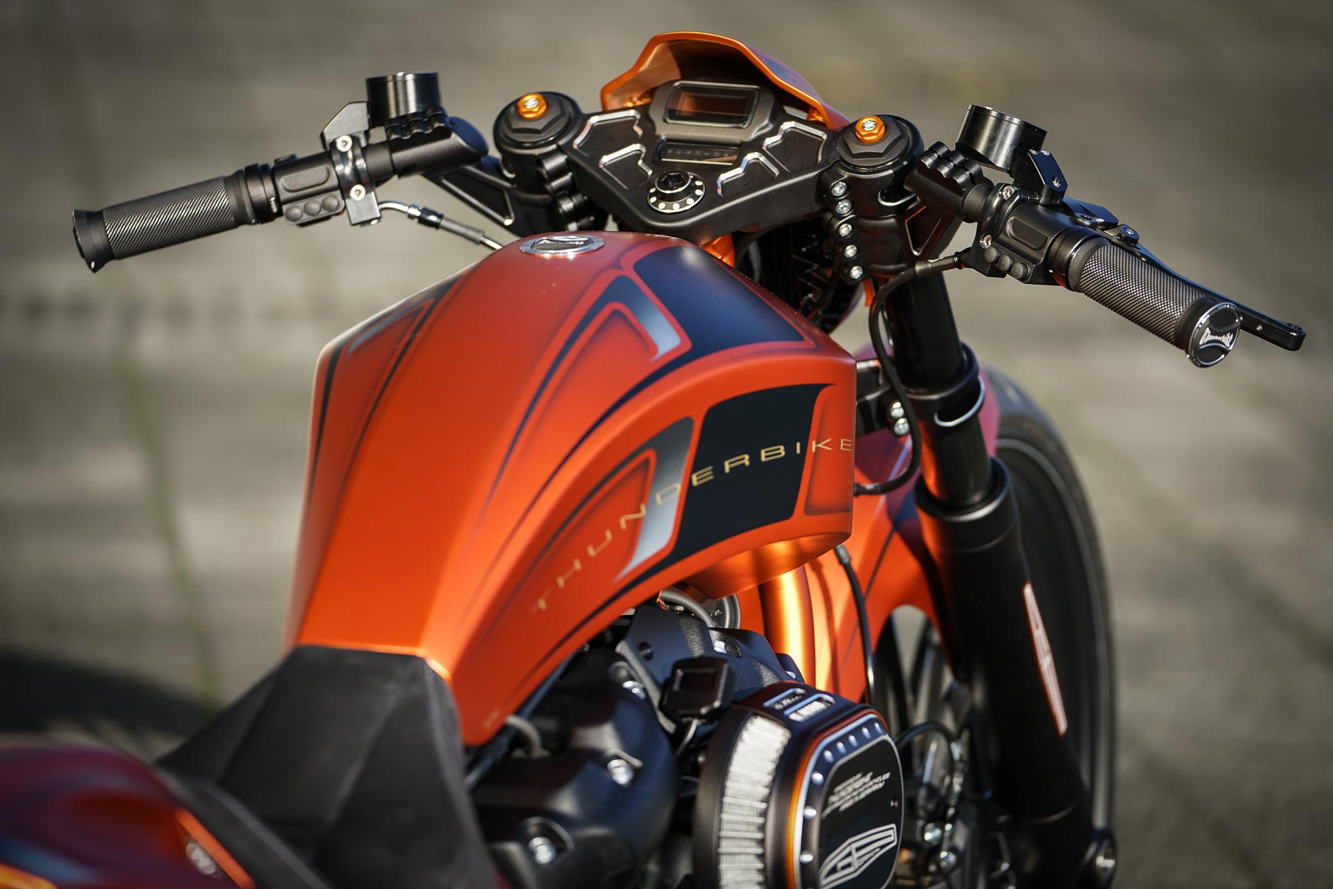 OSLAMP 1 Motorcycle Handlebars Drag Z Bars Black For Harley Chopper Suzuki Kawasaki Yamaha Triumph Sportster Custom 
