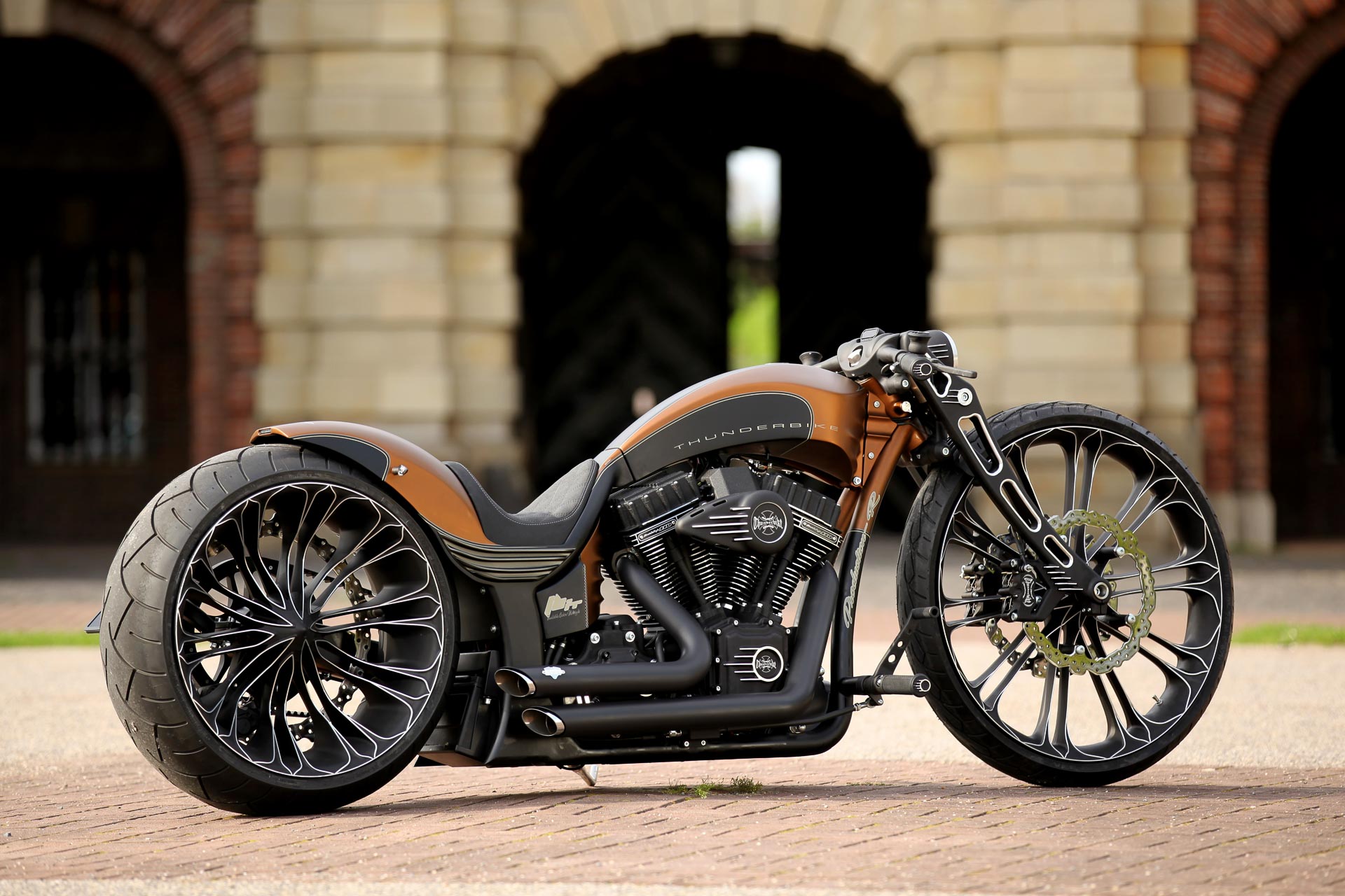 Thunderbike Production-R • Custombike & Harley-Davidson Gallery