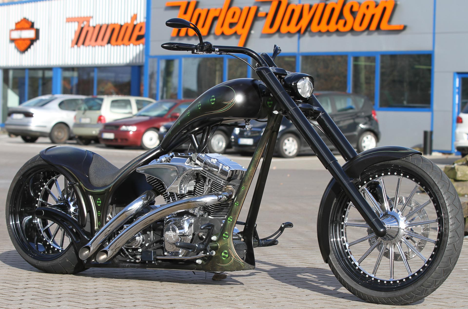 Thunderbike Green Over • Custombike & Harley-Davidson Gallery