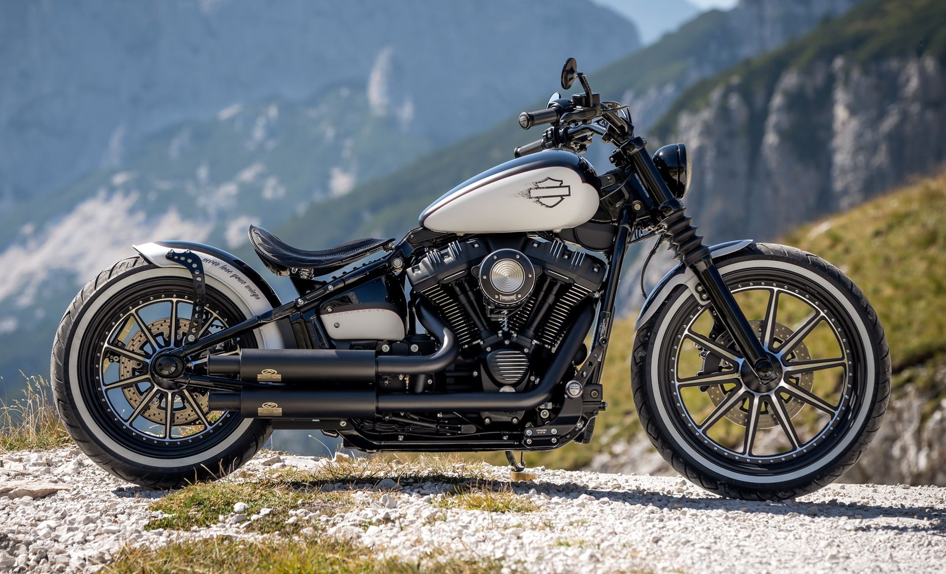 Bobber Custom Motorcycles by Thunderbike, real players never lose