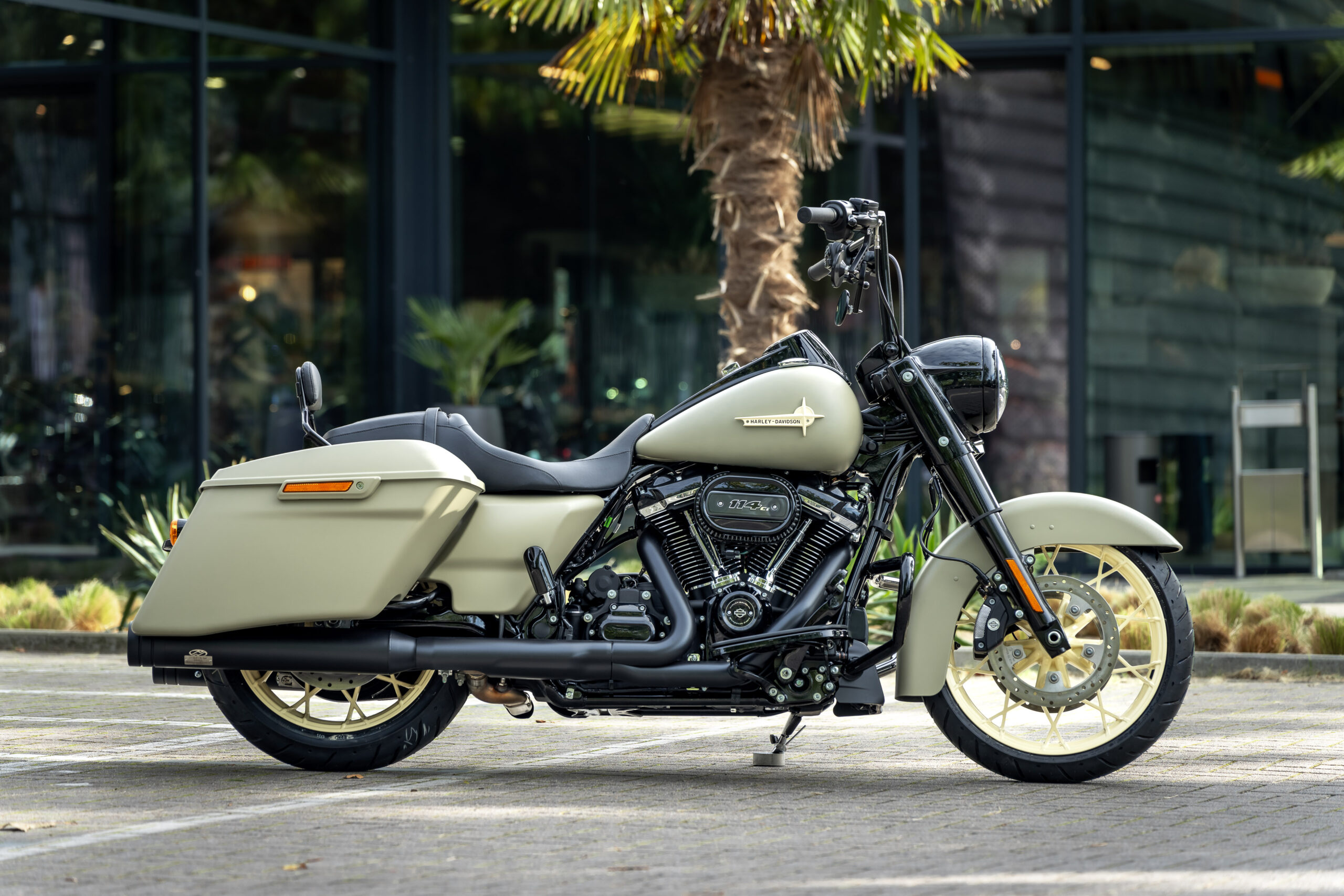 Harley-Davidson Custom Bagger Gallery • Thunderbike